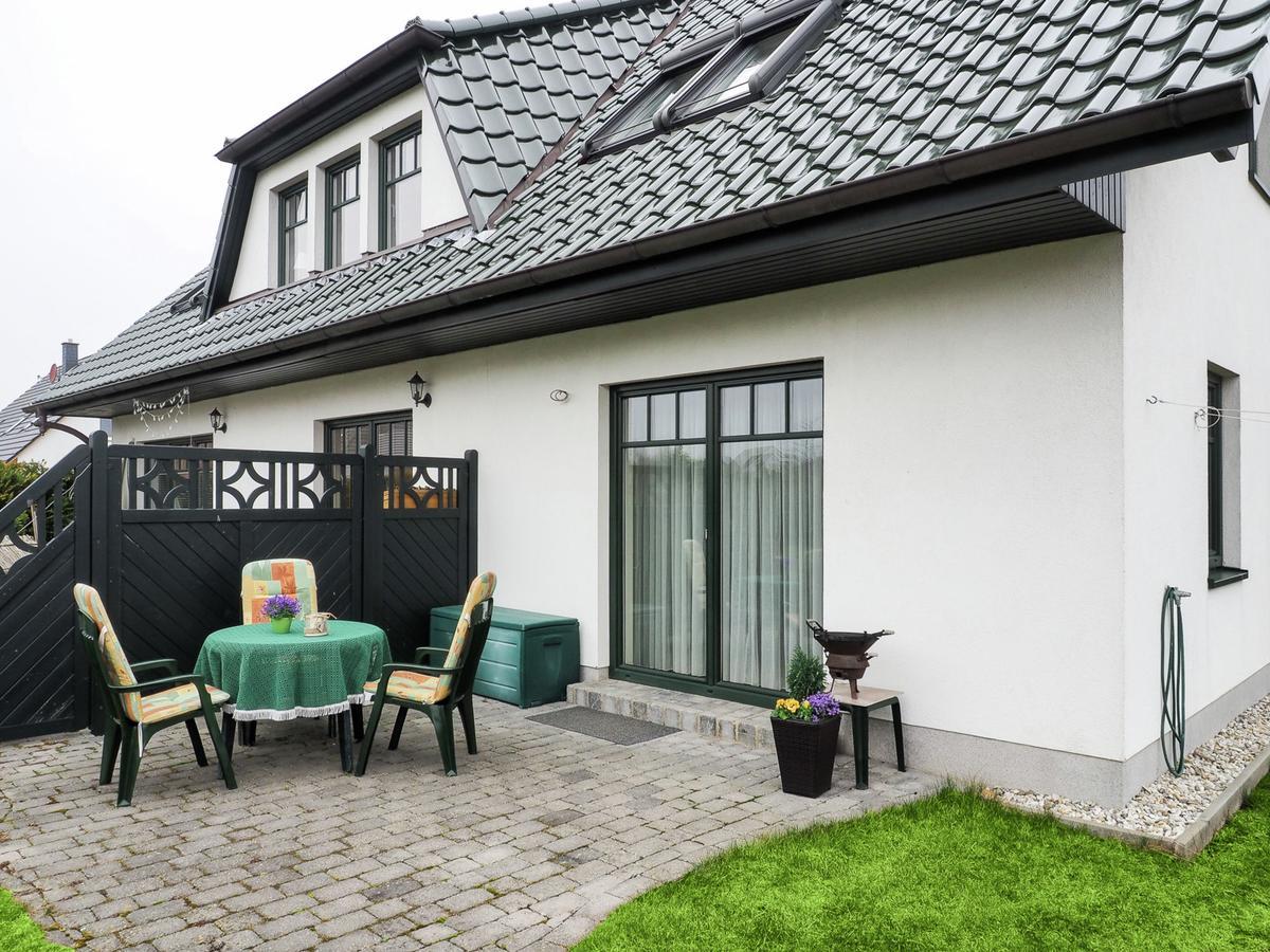 Modern Apartment In Kuhlungsborn With Garden Eksteriør billede